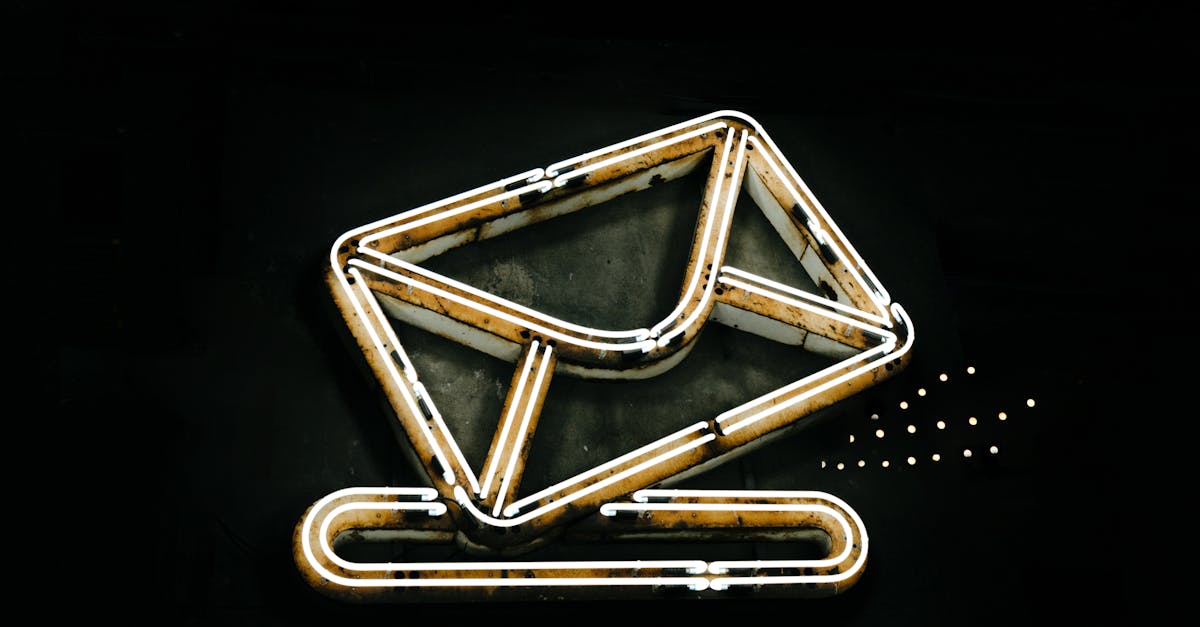 Customer satisfaction survey with star ratings next to support analytics charts